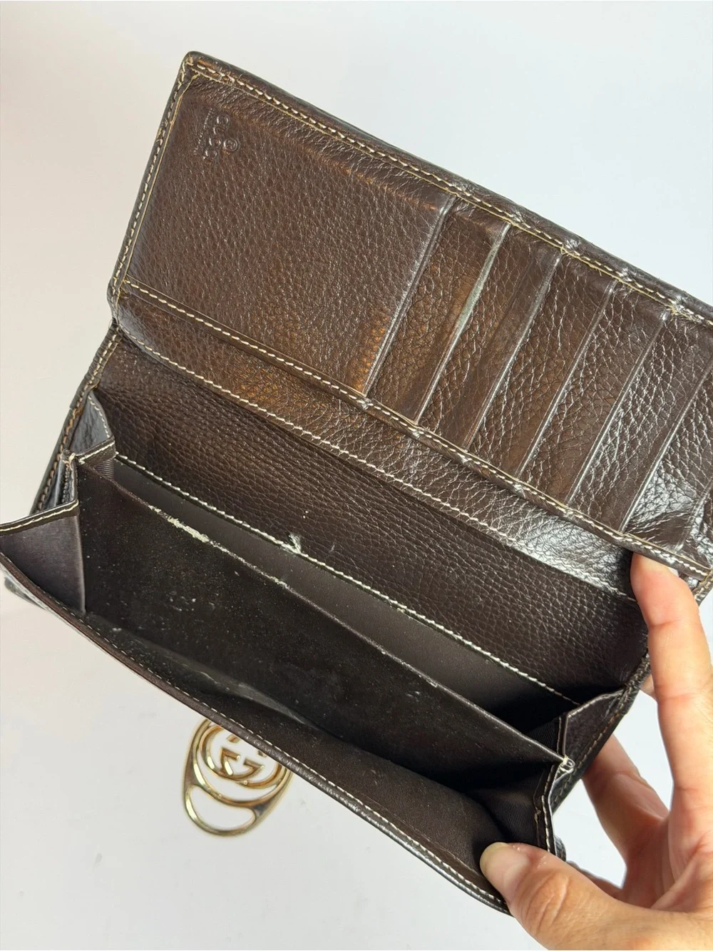 Gucci Interlocking G Clasp Brown GG Canvas Wallet - Picture 12 of 16